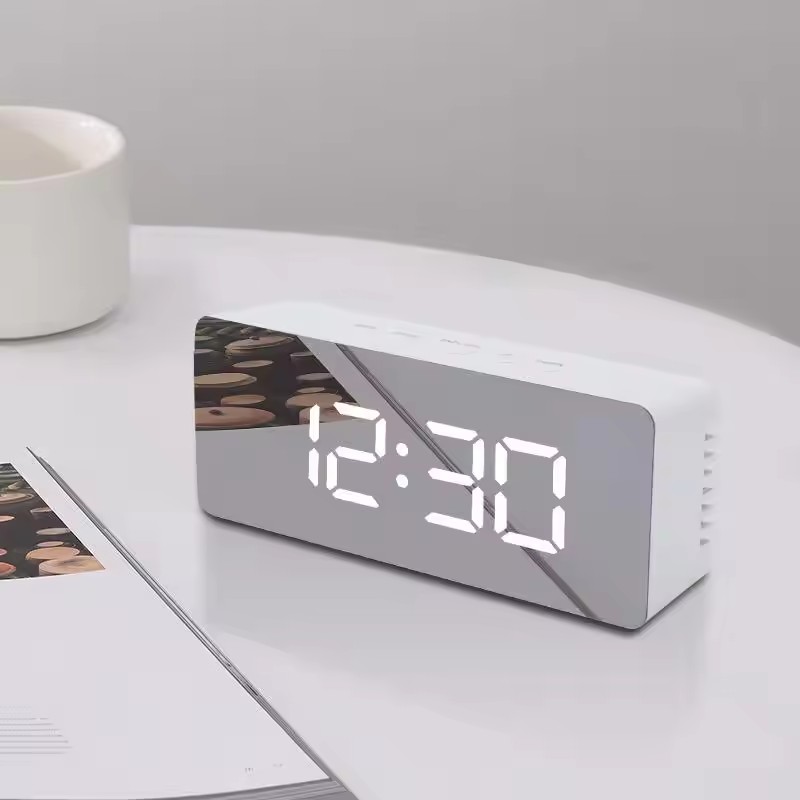 Lighting Home Decor Wall Clocks - 1 szt. Biały Cyfrowy Zegar LED